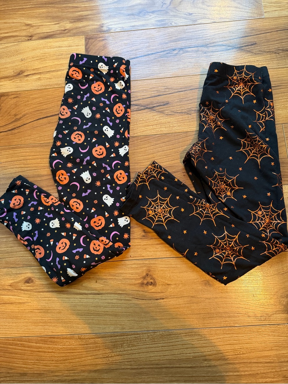 Size 7/8 Kids Halloween Ghost/Pumpkin and Spiderweb Print